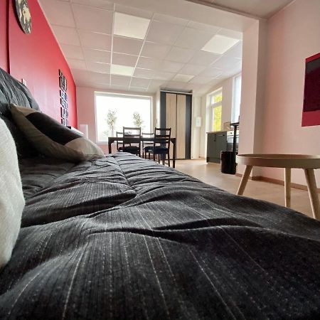 Logements Equipes A Onnaing Avec Espace Balneo En Option Proche Toyota, Autoroute Et Valenciennes Exterior photo